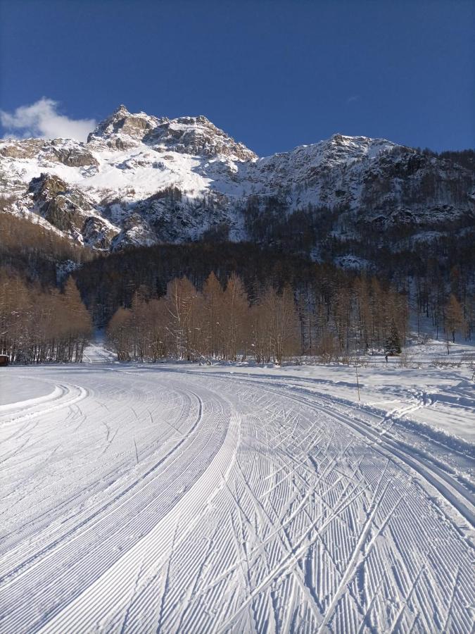 Hotel Meublè Meridiana Valtournenche Extérieur photo