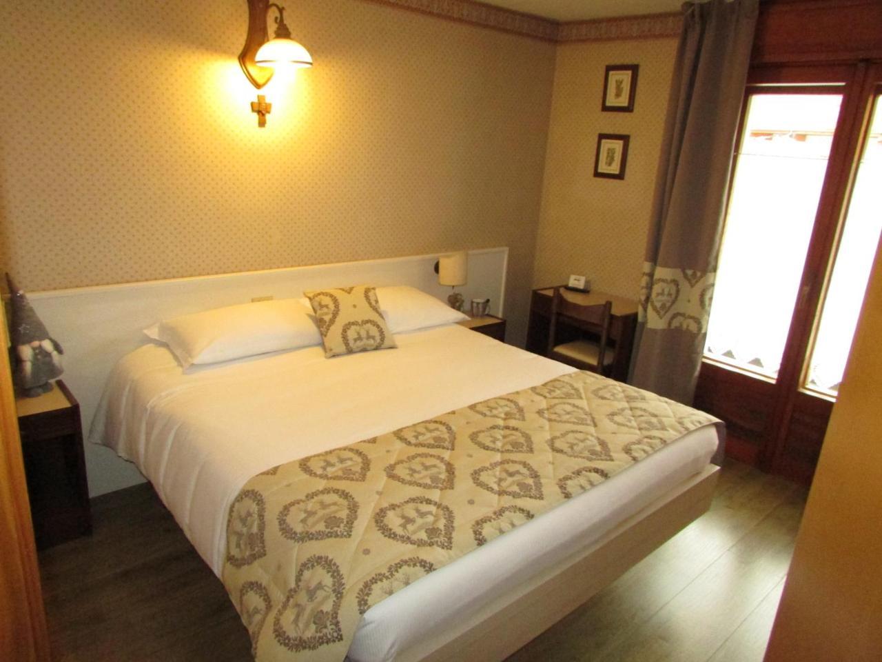 Hotel Meublè Meridiana Valtournenche Extérieur photo